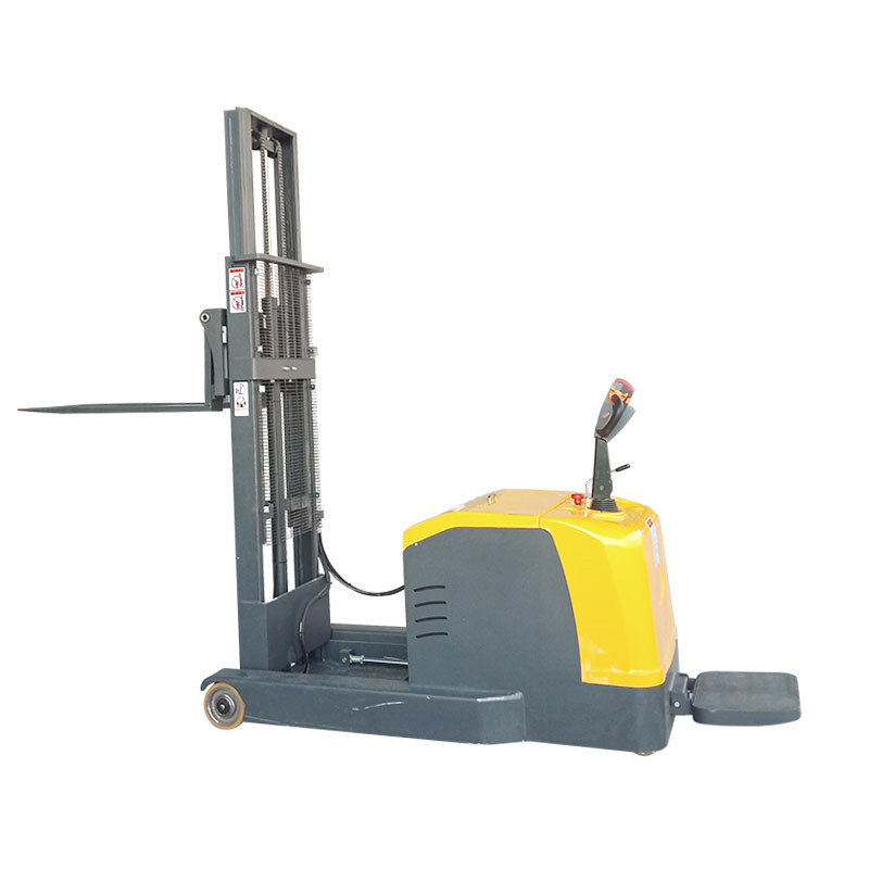 前移式電動堆高車廠商淺談電動堆高車發展趨勢 前移式電動堆高車廠商淺談電動堆高車發展趨勢