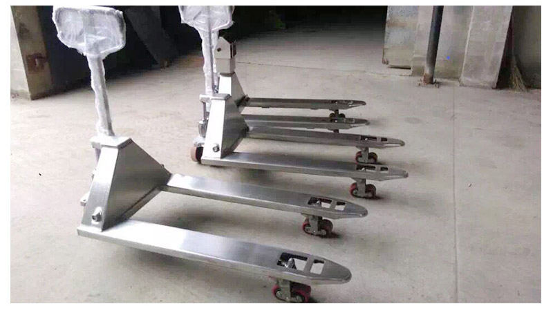 手動平板搬運(yùn)車1