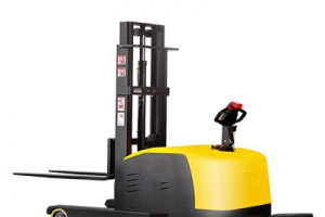 站架式全電動堆高車操作培訓視頻！