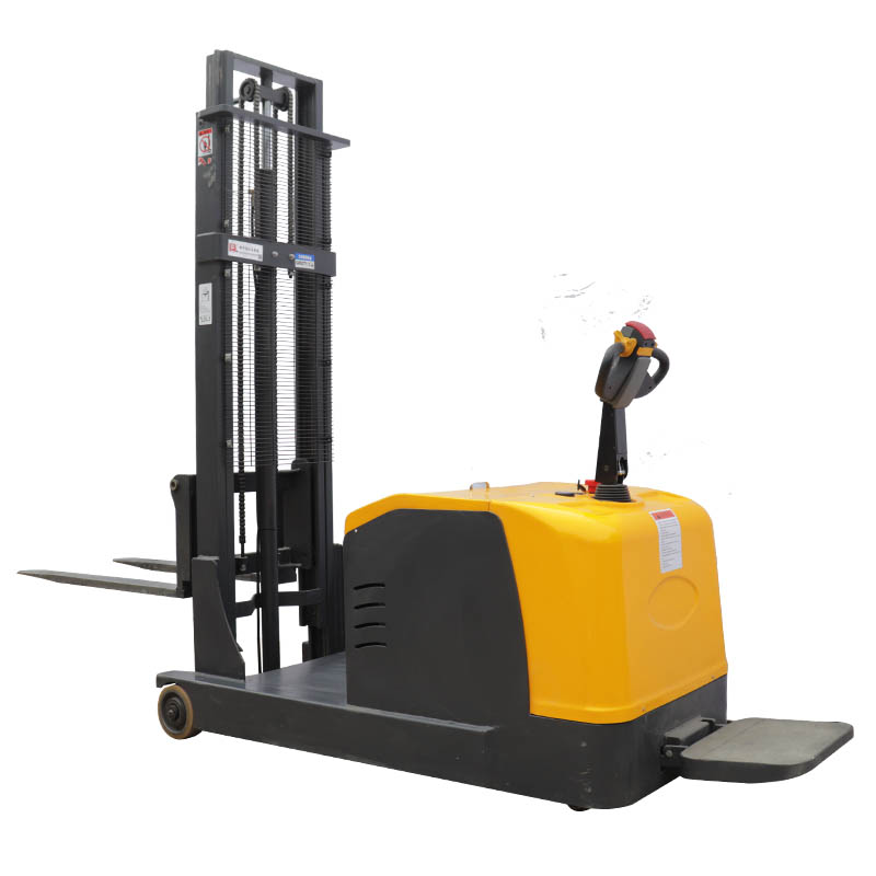 全電動堆高車生產廠家操作堆高車要注意什么 全電動堆高車生產廠家操作堆高車要注意什么