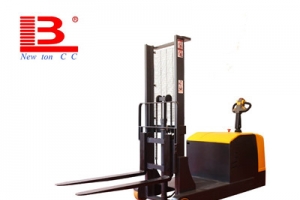 平衡重電動堆高車在未充滿電的前提下使用會有什么影響？