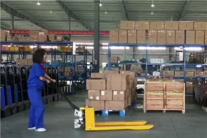 步行式半電動搬運車的電池如何使用及維護？