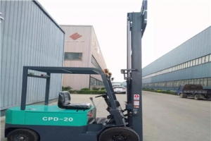 如何判斷電動(dòng)倉(cāng)儲(chǔ)叉車(chē)廠家價(jià)格是否合理？