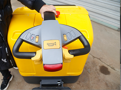 如何選擇電動搬運(yùn)車的蓄電池容量？