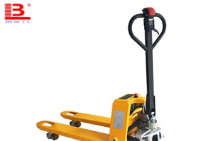 如何使半電動托盤車保持良好的運行狀態？