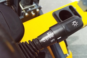 江蘇電動叉車廠家盤點叉車的使用錯誤