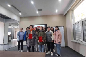 開(kāi)啟新征程，迎接新未來(lái)——電動(dòng)叉車廠家舉辦新員工轉(zhuǎn)正儀式