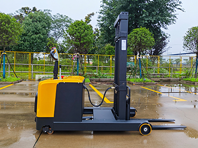 前移式電動叉車