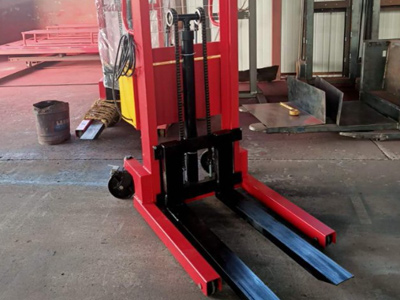 半電動(dòng)堆高車(chē)廠家直供