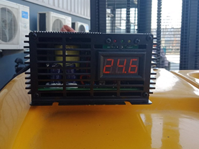 前移式電動堆高車