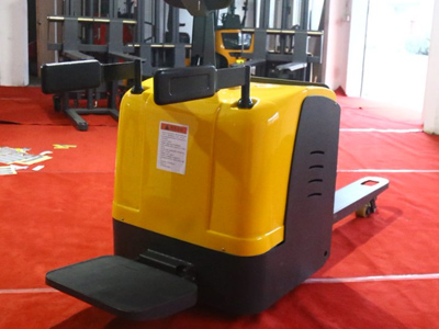 站駕式電動(dòng)叉車