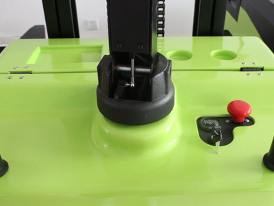 電動堆高車細節展示