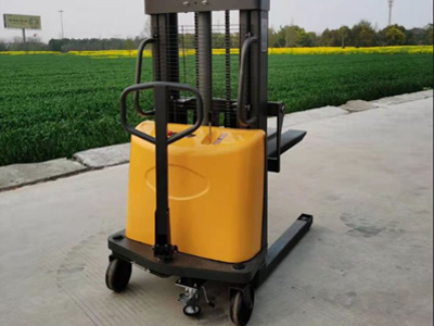 半電動堆高車產(chǎn)品